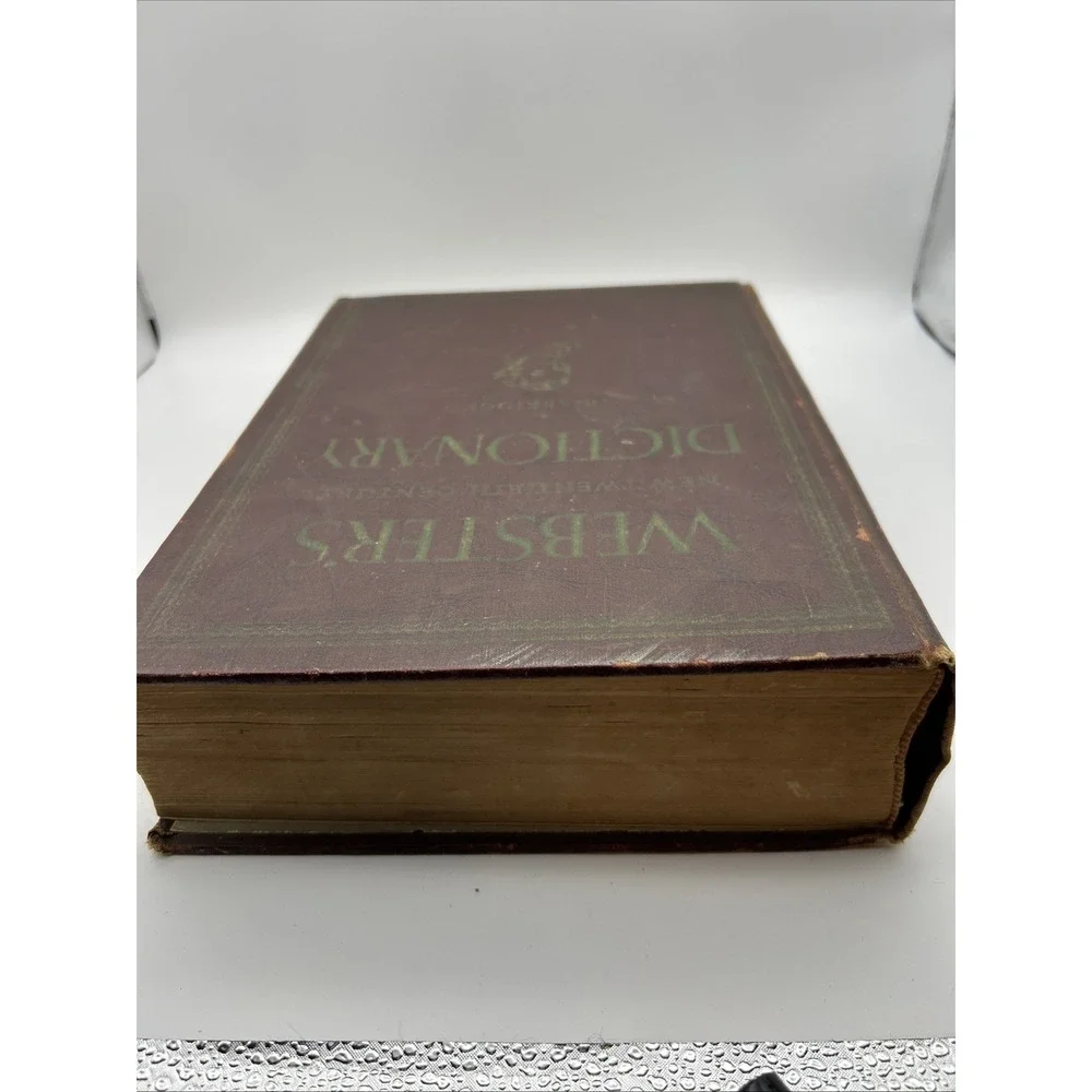 Vintage 1959 Webster's New Twentieth Century Dictionary Volume I Burgundy Hard
